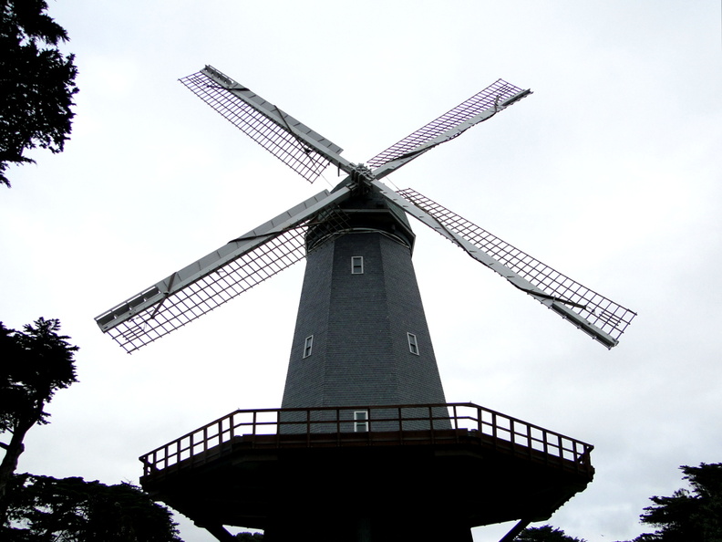 The image captures a moment at the iconic San Francisco windmill, a notable landmark on the California coast. This tall tower, constructed from steel, stands as a testament to the city's rich history and technological prowess. The windmill, with its classic design and robust structure, is not only a symbol of the city's past but also a functional piece of modern engineering. Its strategic location in San Francisco offers visitors a unique view of the cityscape, blending seamlessly with the natural beauty of the coastal landscape. DSC09929.JPG