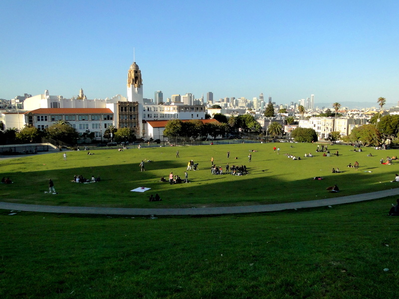 A Day in the Park: San Francisco's Civic Center on a Sunny Afternoon