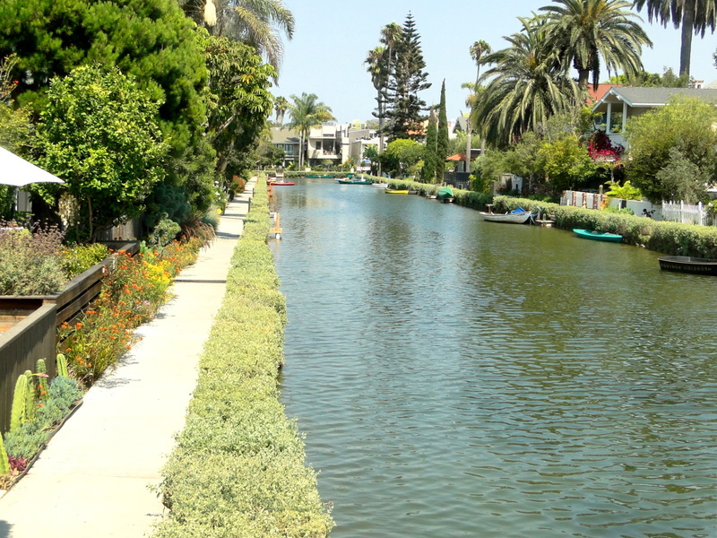 Serene Riverfront in Los Angeles