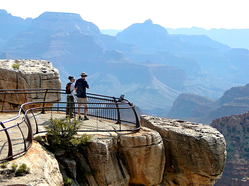 Exploring the Grand Canyon - A Couple's Adventure