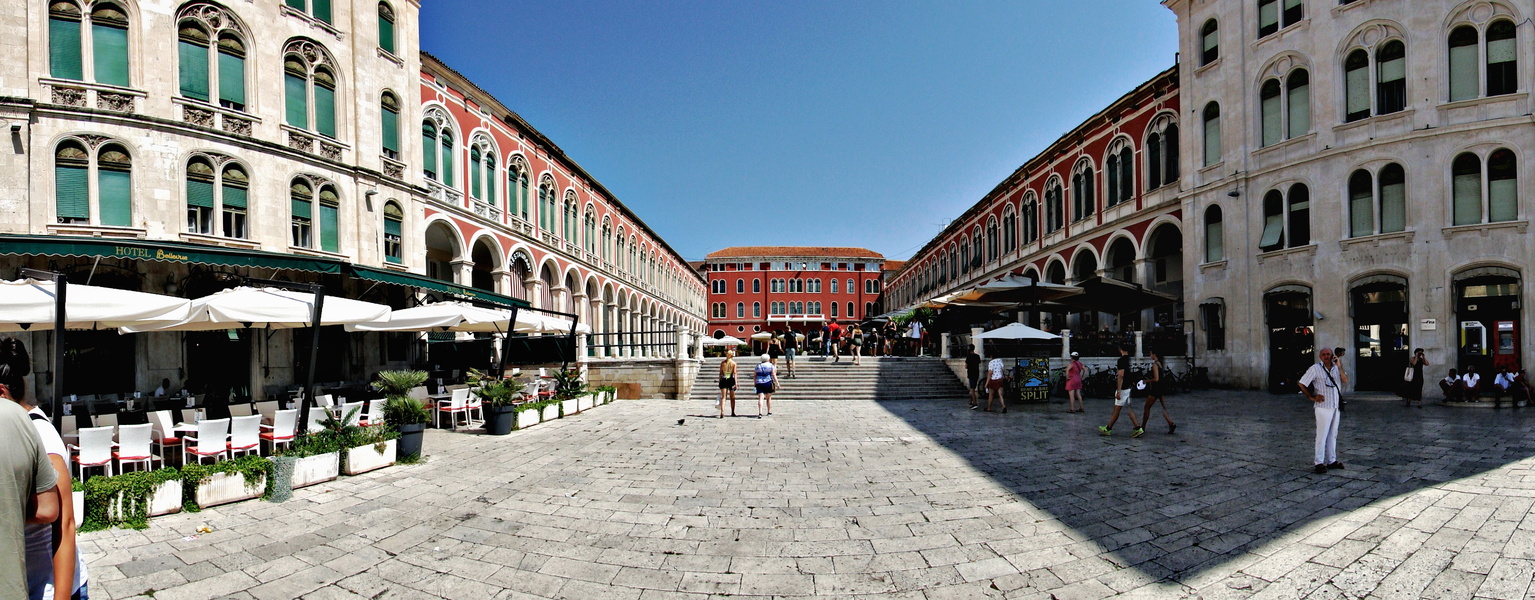 Croatian Street Scene
