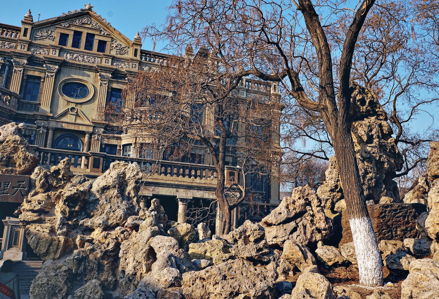 Historic Chinese Architecture: A Timeless Gaze