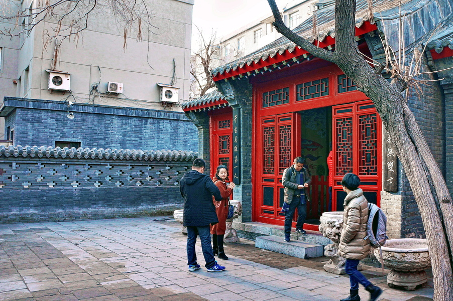 Vibrant Chinese Alley