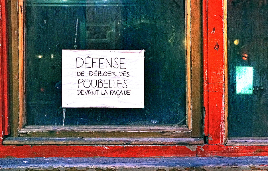Defense Alert in Brussels Window