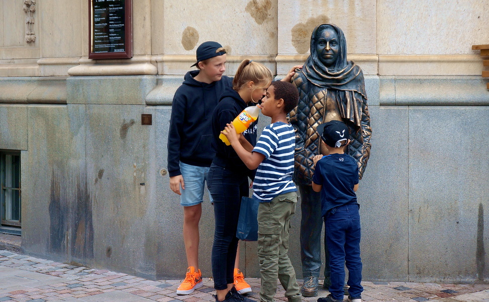 Interacting with a Monument in Stockholm