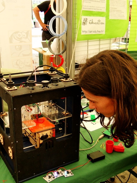 3D Printing Expertise at a Maker Event