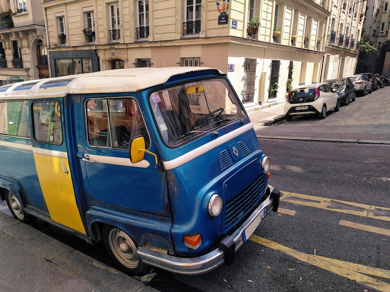 Vintage Bus in Paris: A Retro Ride on the City's Streets