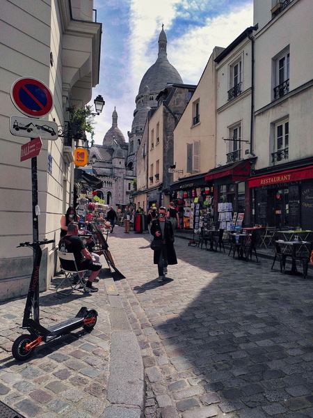 Vibrant Parisian Street Scene