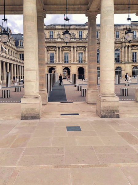 Parisian Architecture: The Louvre and Its Courtyard