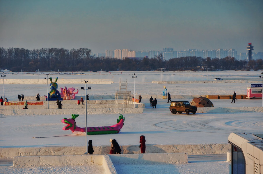 Icy Fun in Harbin: A Winter Sports Extravaganza