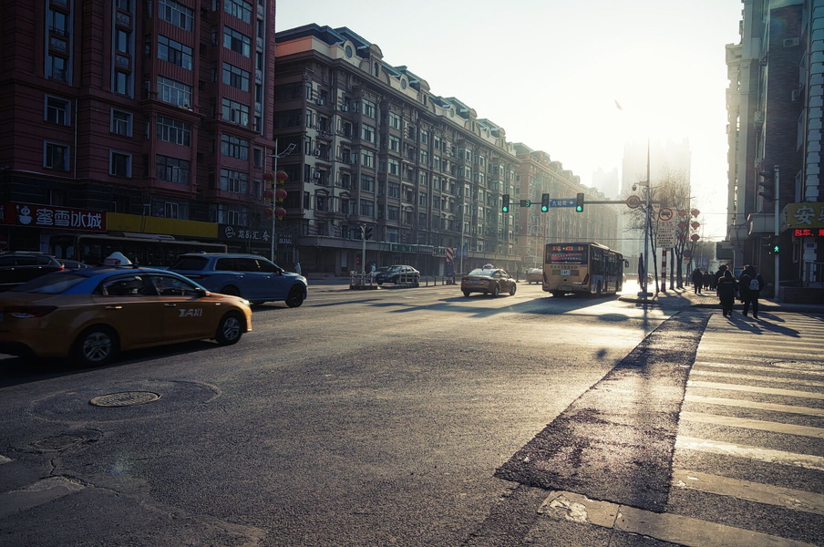 Harbin's Evening Commute on a Busy Street