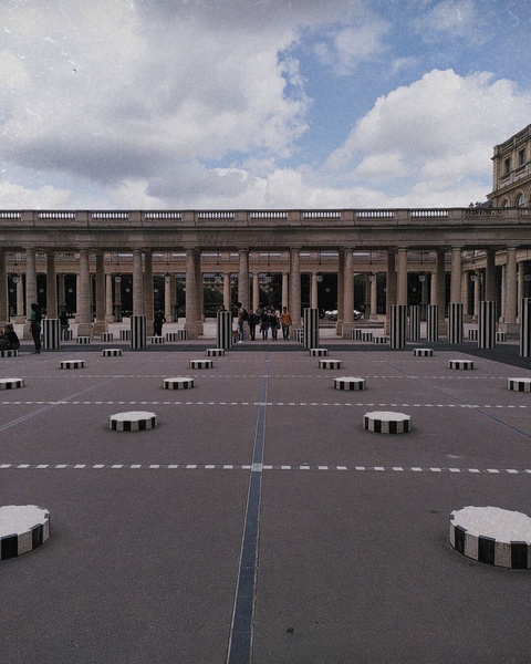 Serene Courtyard at a Parisian Landmark