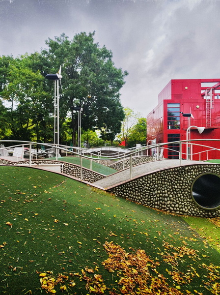 Urban Artscape: A Vivid Park at Dusk