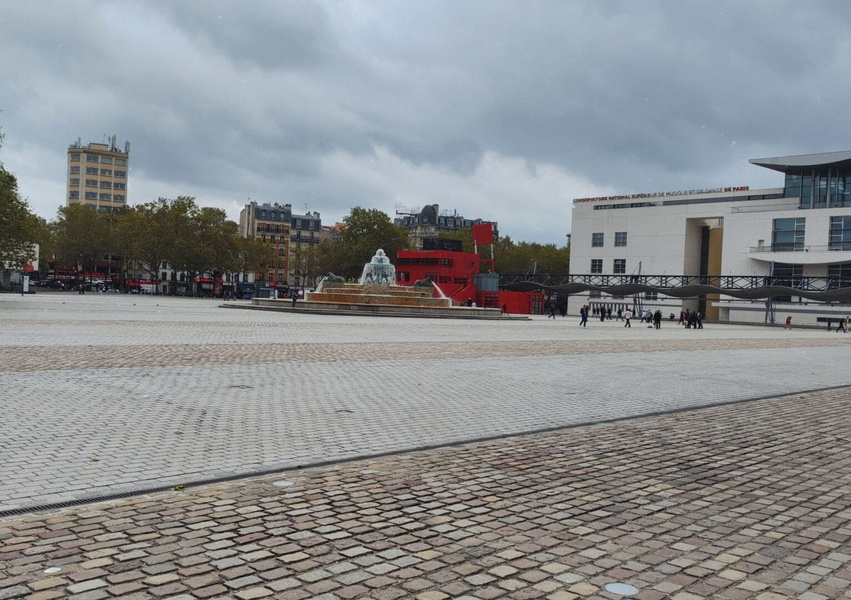 Parisian City Square