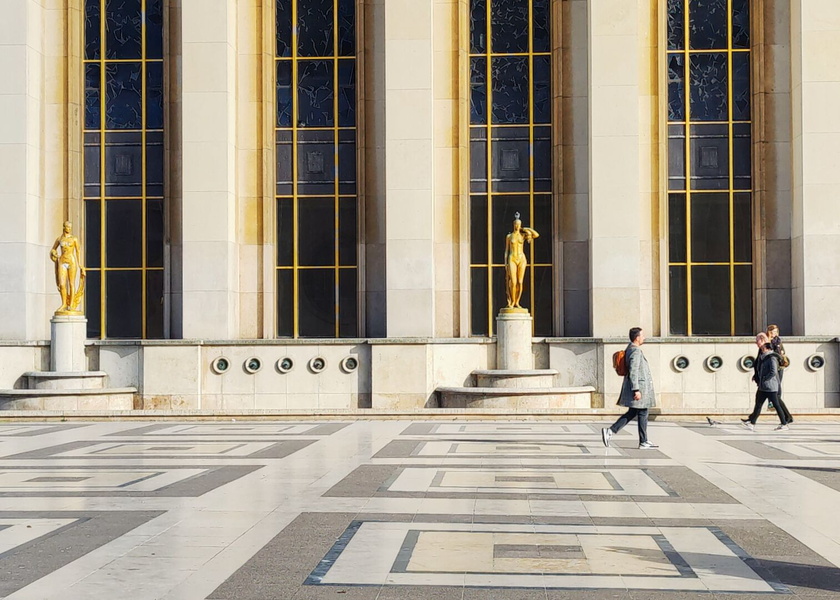A Stylish Parisian Square