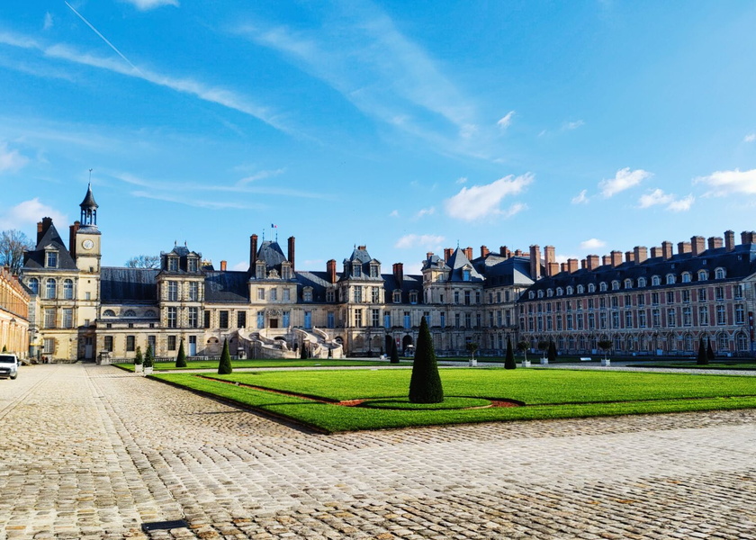 Ville de Versailles: Royal Palace Entrance