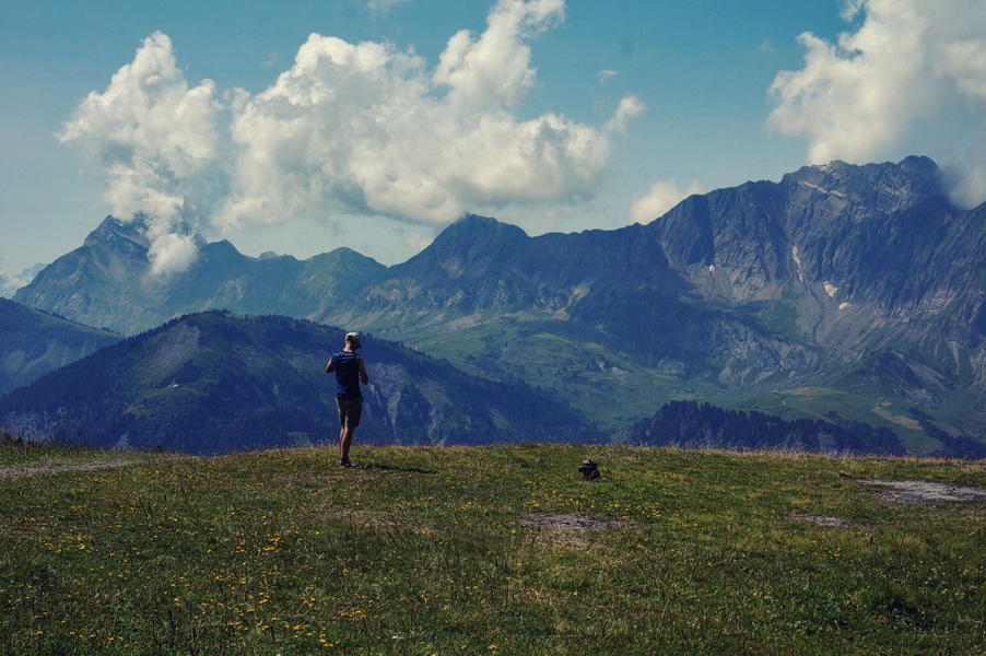 Exploring the Alps: A Hiker's Journey Through La Gietaz, France