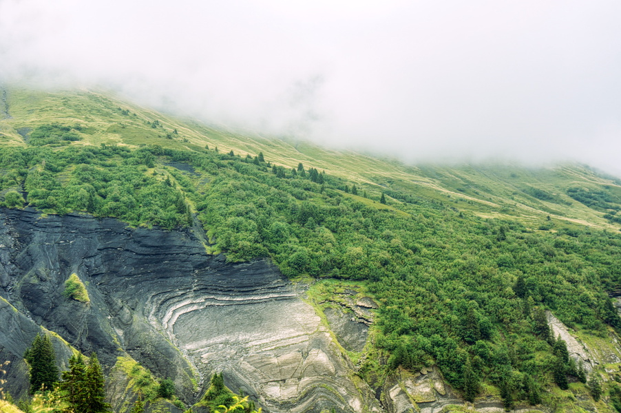 Venture into the Misty Mountains: A Hiker's Paradise