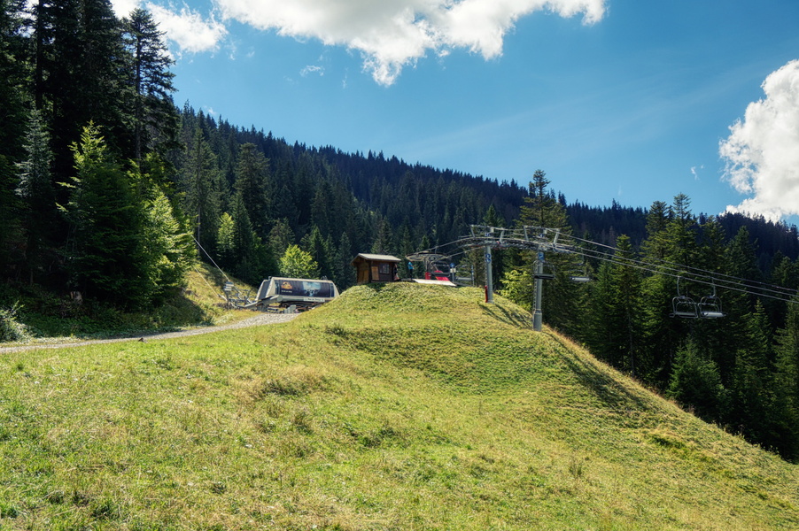 Alpine Ski Resort