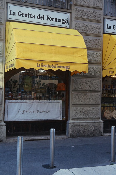 La Grotta del Formaggio - A Milanese Marketplace
