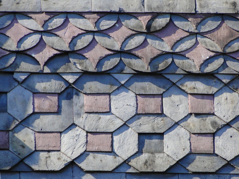 Majestic Tiles: An Artful Roof