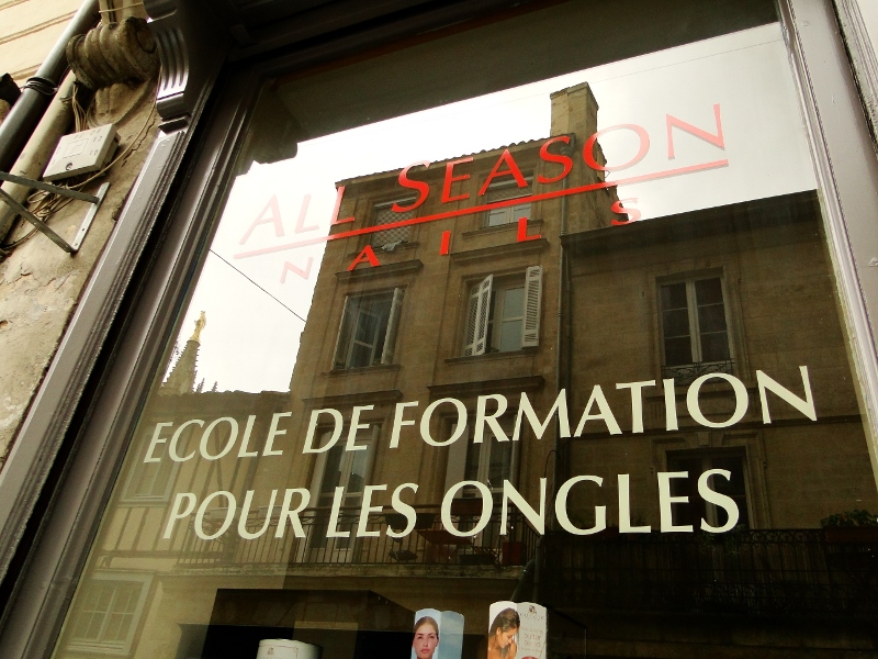 French Nail Salon Storefront Sign