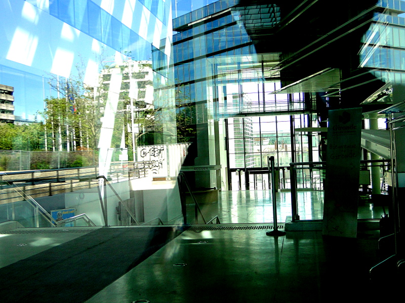 A Modern Atrium in Bordeaux, France