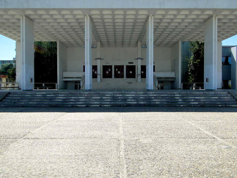 Bordeaux Town Hall: A Symbol of Civic Pride and Architectural Innovation